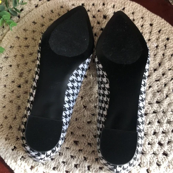 Nine West Abay Houndstooth Pointed Toe Flats - Picture 13 of 14